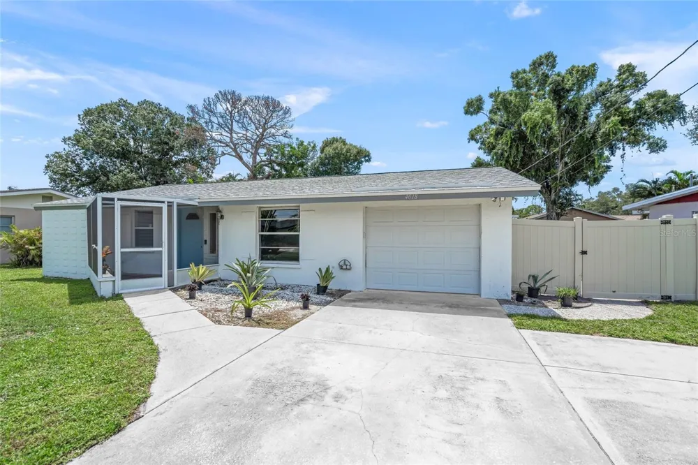4018 DYER LANE Sarasota, FL 34232