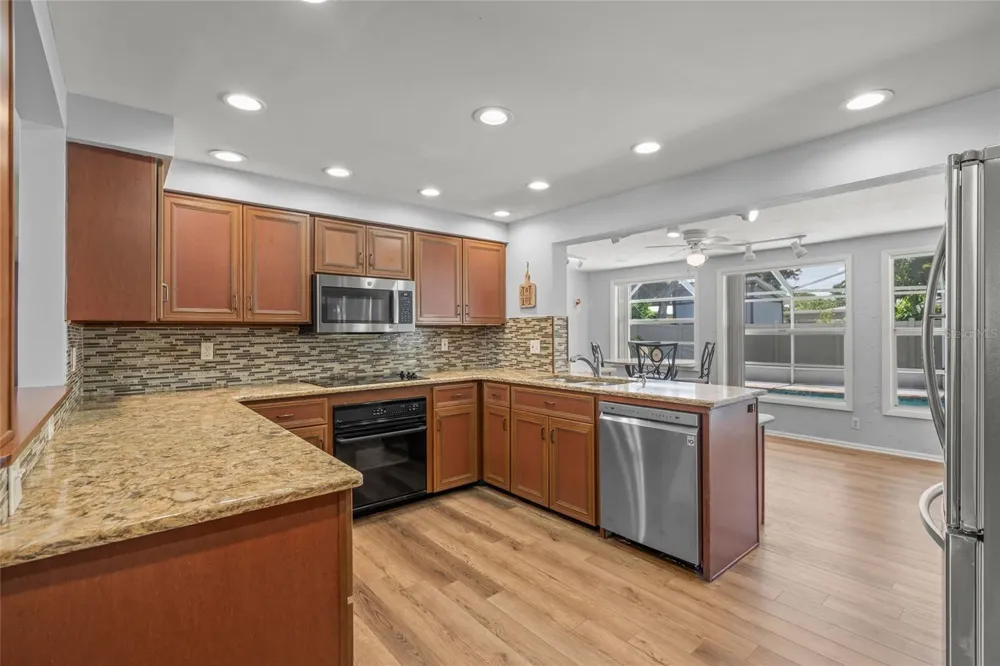 4018 DYER LANE Sarasota, FL 34232