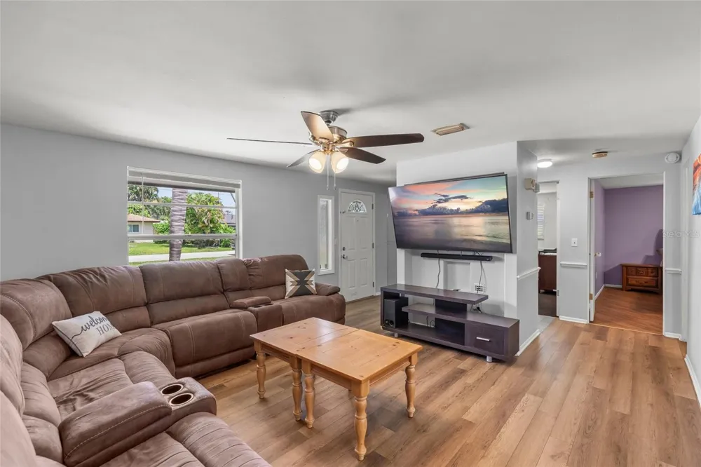 4018 DYER LANE Sarasota, FL 34232