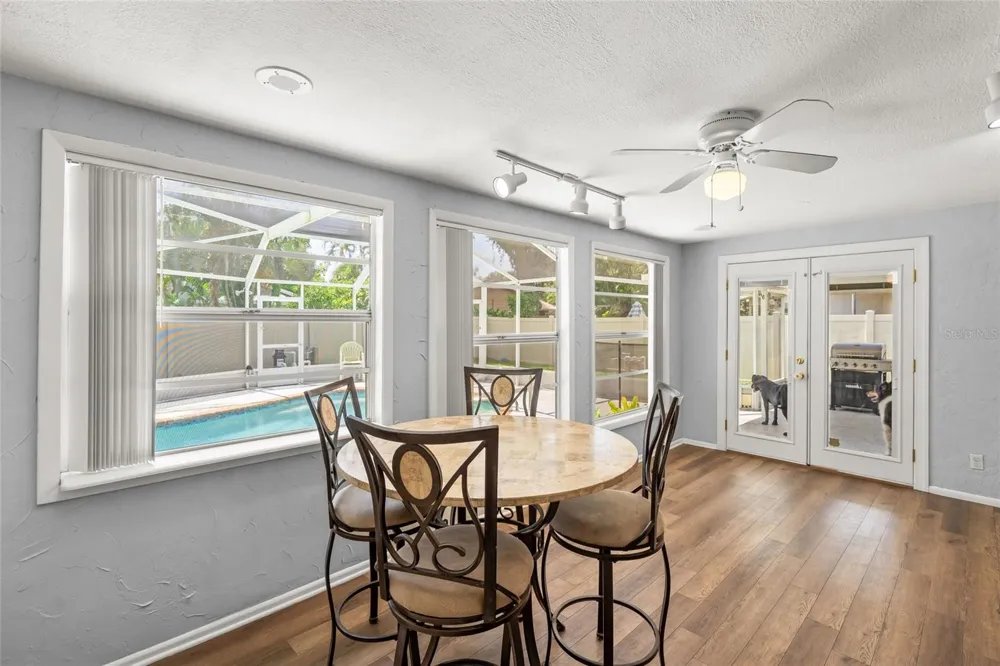 4018 DYER LANE Sarasota, FL 34232