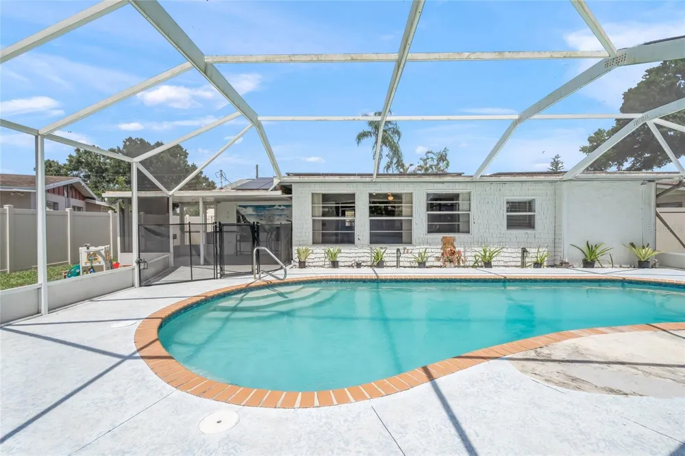 4018 DYER LANE Sarasota, FL 34232