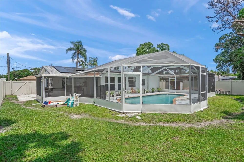 4018 DYER LANE Sarasota, FL 34232