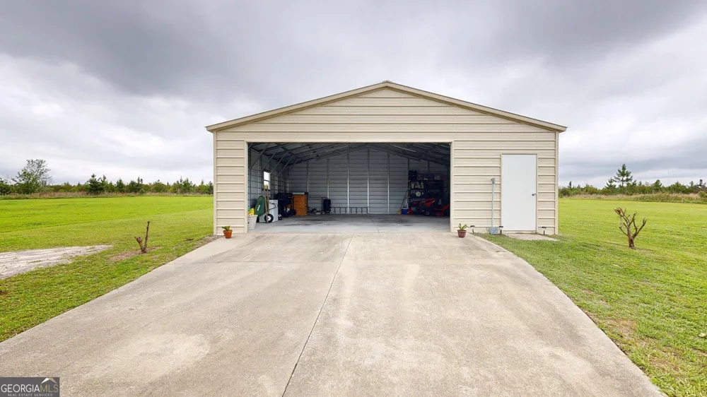 157 Scarlett Ohara DR Ailey, GA 30410