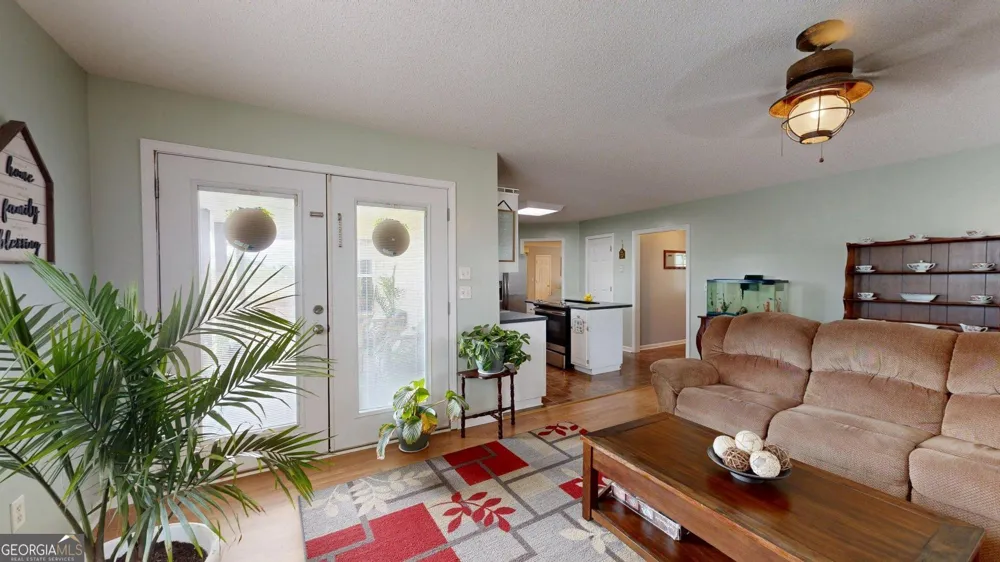 157 Scarlett Ohara DR Ailey, GA 30410