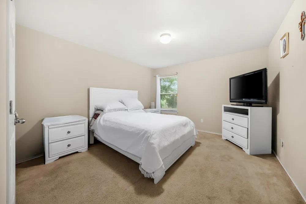 5143 Marsh Lane Buda, TX 78610
