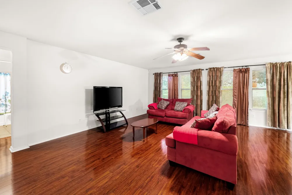 5143 Marsh Lane Buda, TX 78610