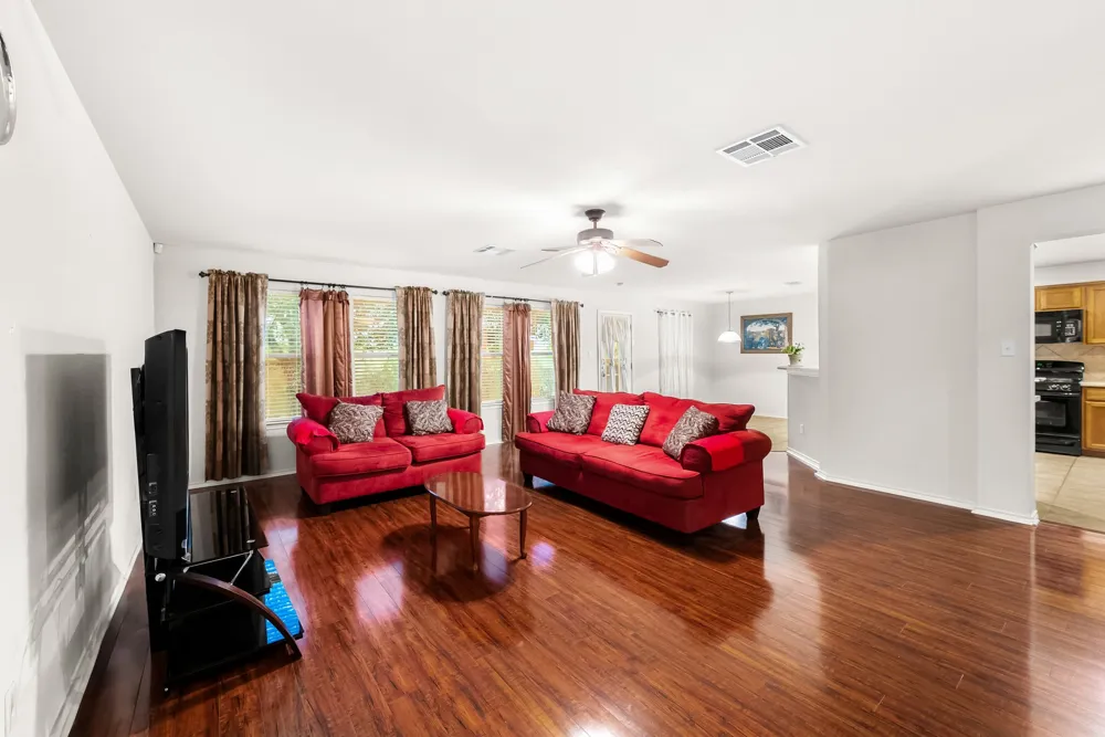 5143 Marsh Lane Buda, TX 78610