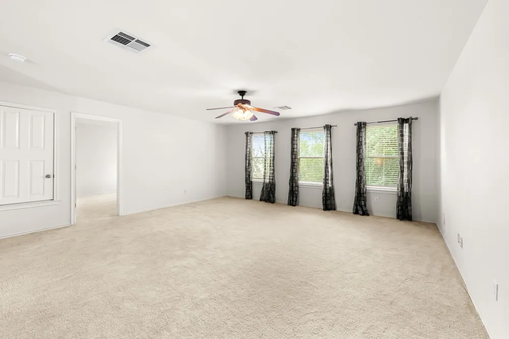 5143 Marsh Lane Buda, TX 78610