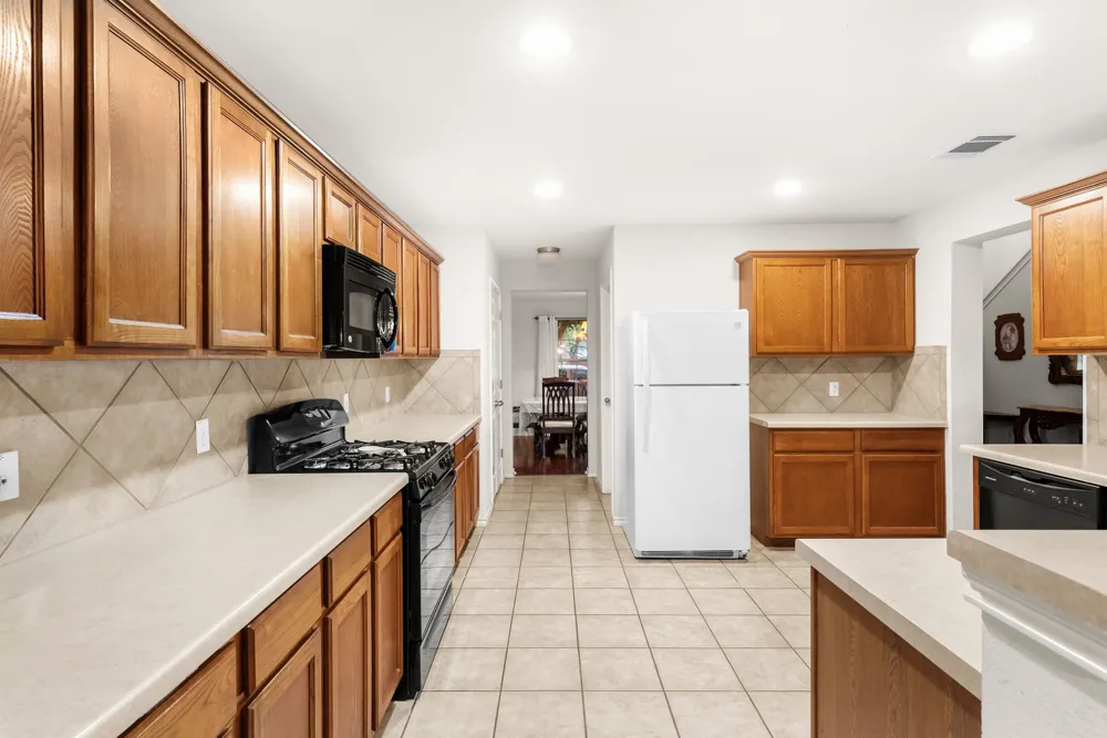 5143 Marsh Lane Buda, TX 78610