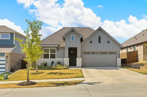 1501 Razorbill Road