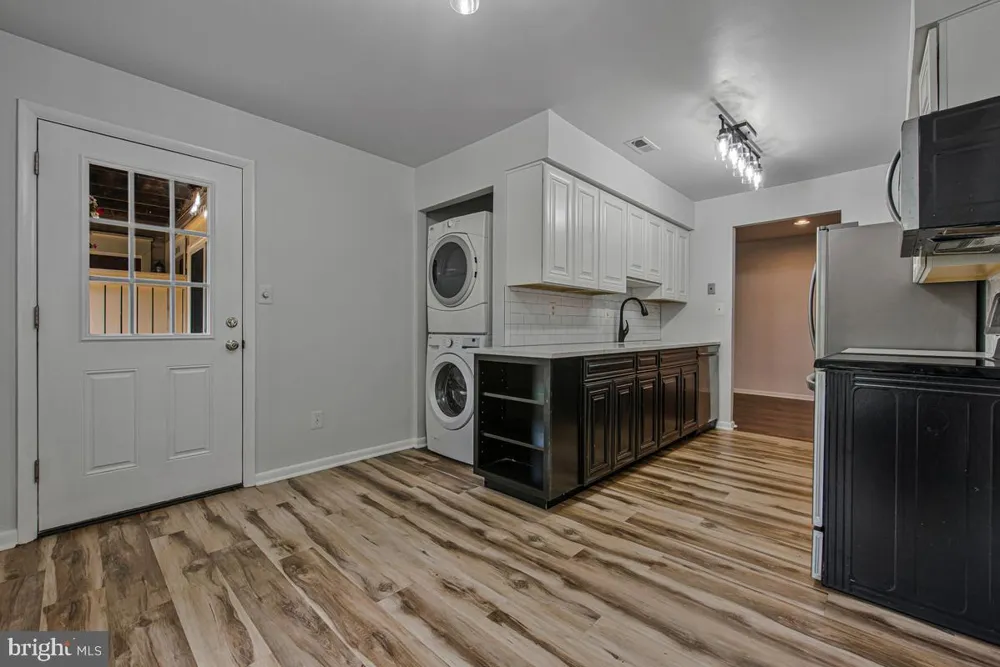 20103 WATERSIDE DRIVE #127 Germantown, MD 20874