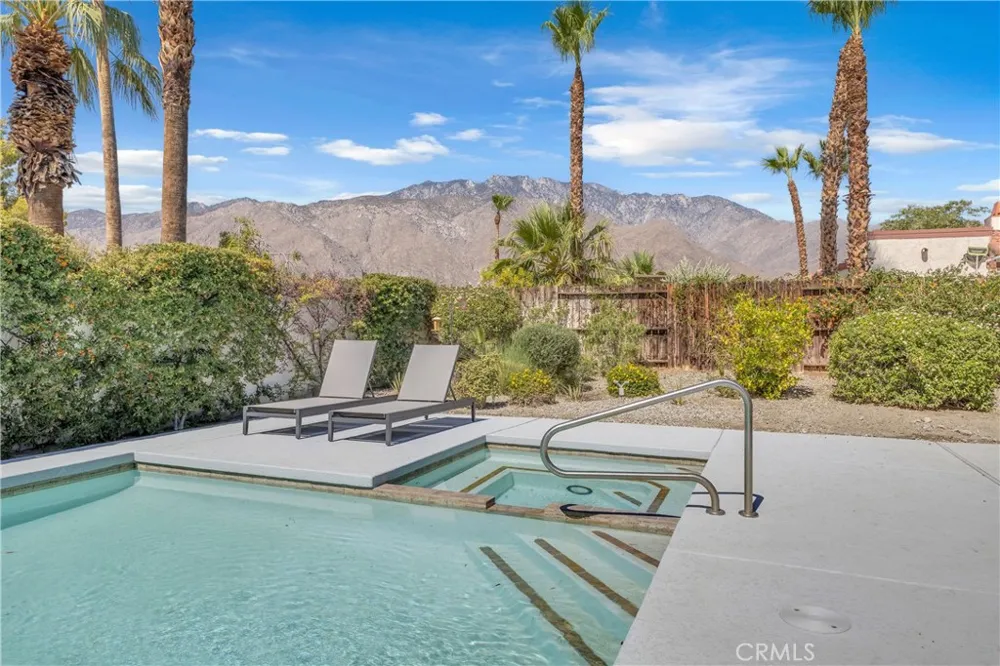 1413 Caleta Way E Palm Springs, CA 92262