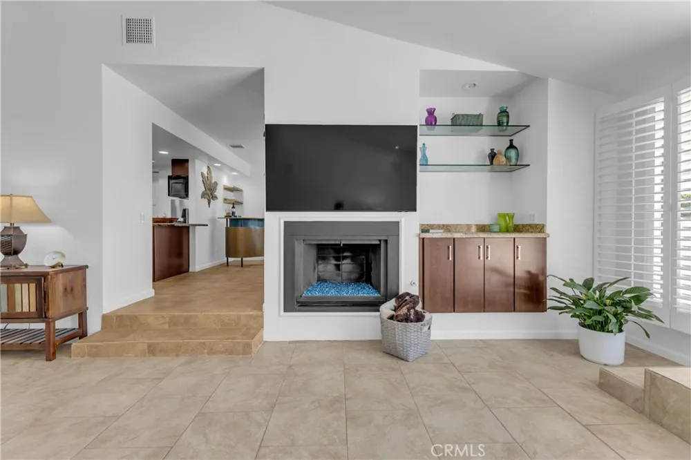 1413 Caleta Way E Palm Springs, CA 92262