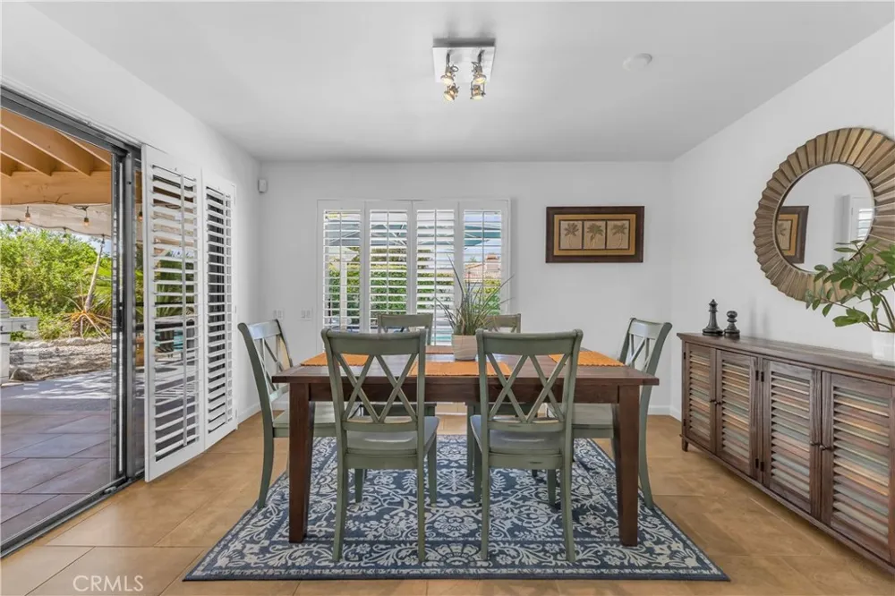 1413 Caleta Way E Palm Springs, CA 92262