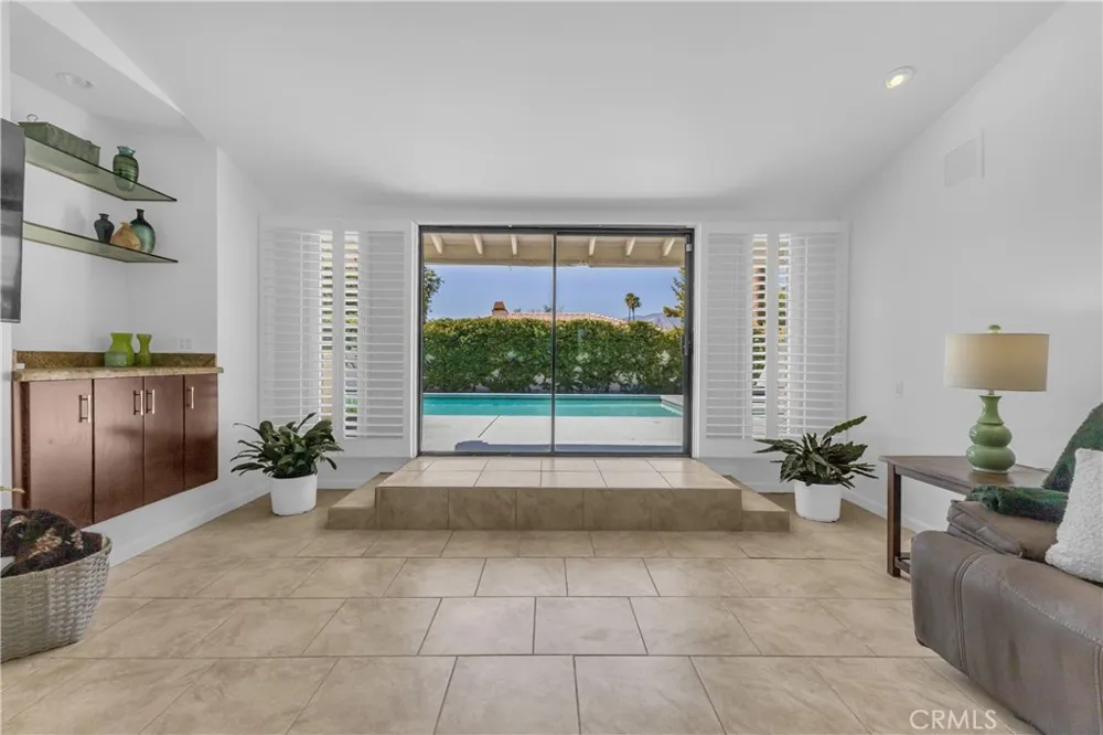 1413 Caleta Way E Palm Springs, CA 92262