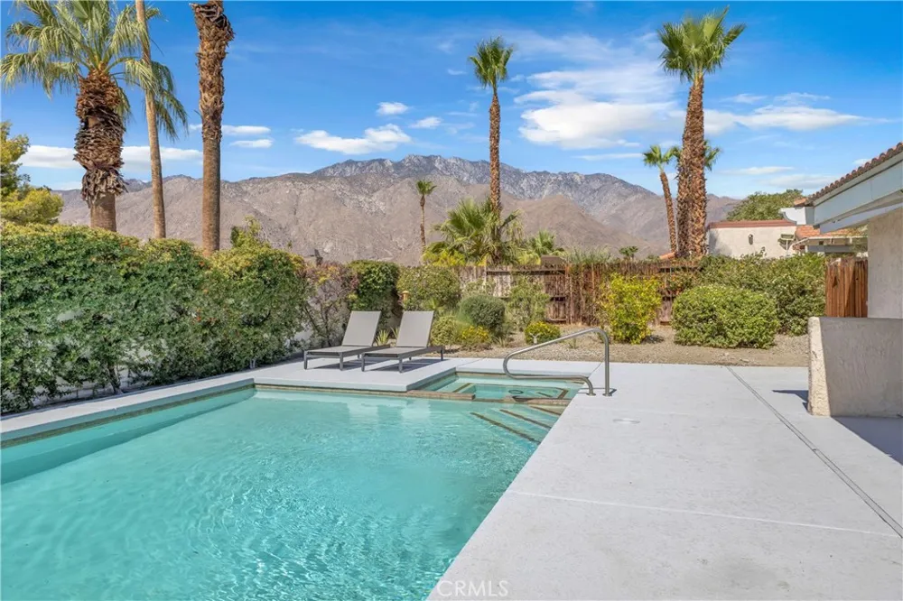 1413 Caleta Way E Palm Springs, CA 92262