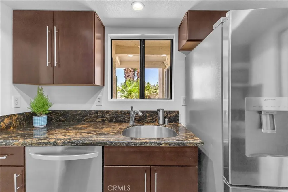 1413 Caleta Way E Palm Springs, CA 92262