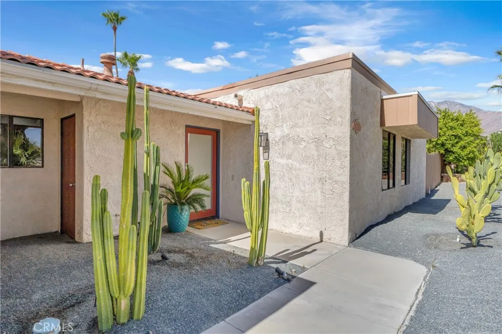 1413 Caleta Way E Palm Springs, CA 92262