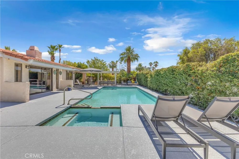 1413 Caleta Way E Palm Springs, CA 92262