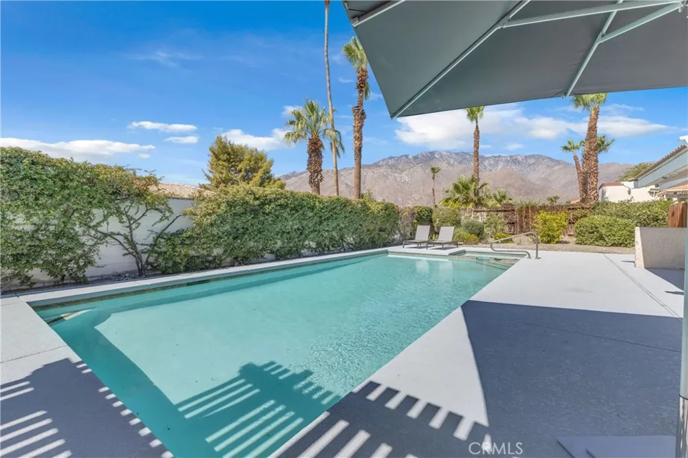 1413 Caleta Way E Palm Springs, CA 92262