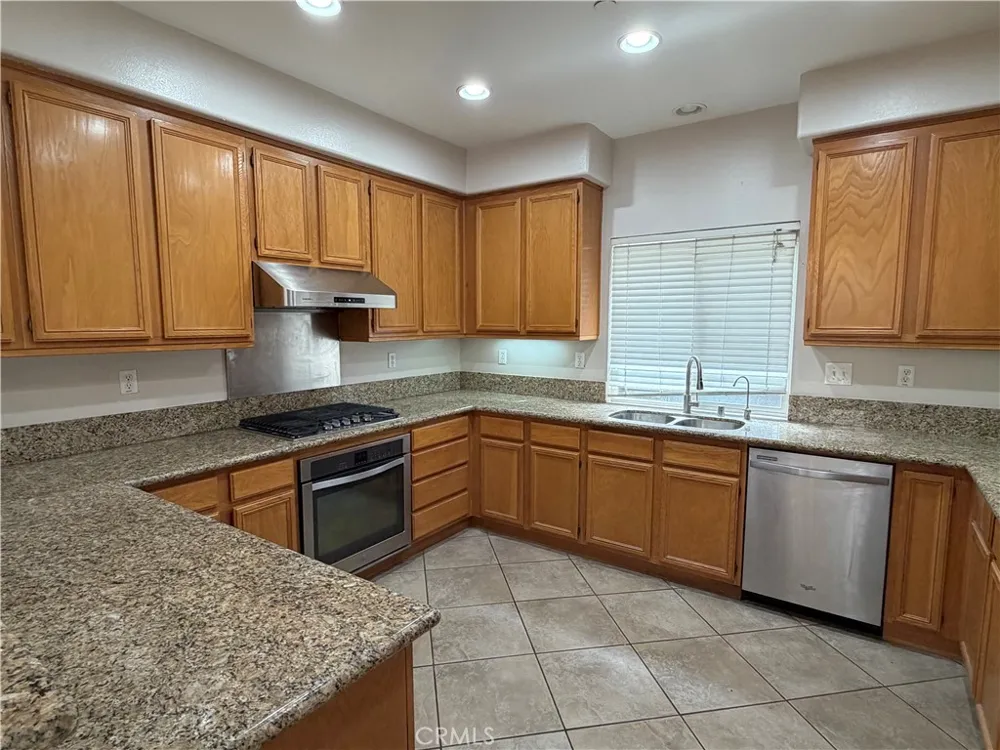 4223 Emerald Avenue La Verne, CA 91750