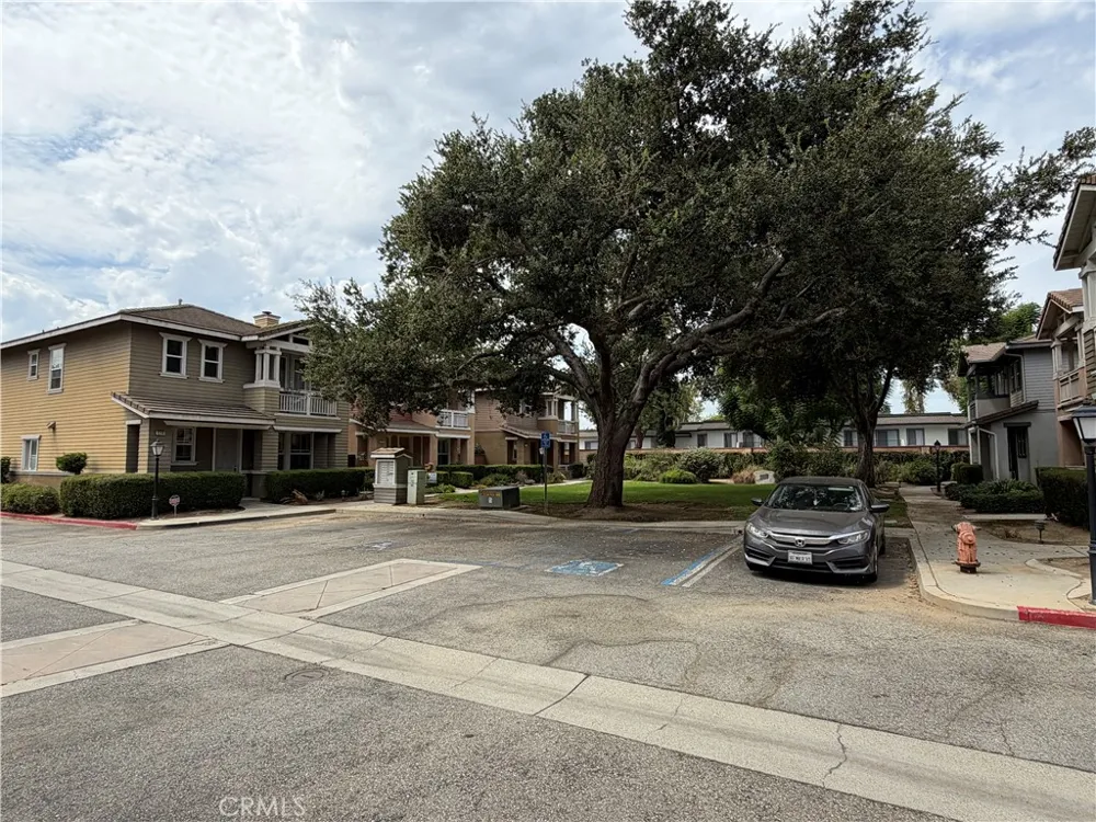 4223 Emerald Avenue La Verne, CA 91750