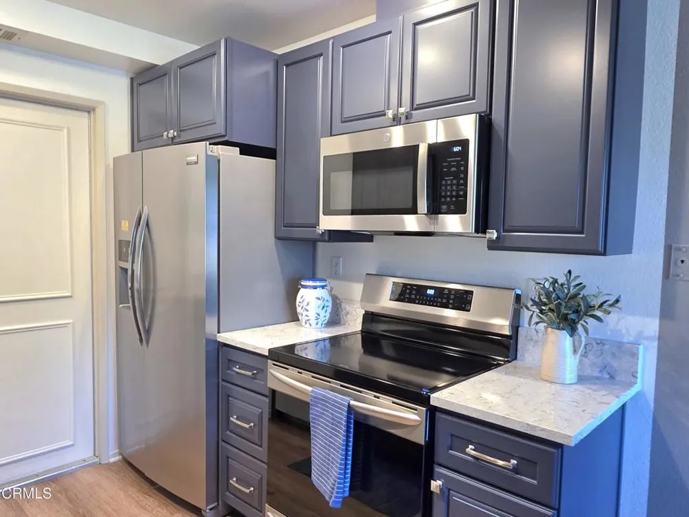 1306 Village 1 Camarillo, CA 93012