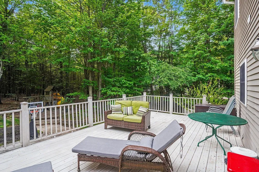 6400 Boulder Drive Norton Shores, MI 49444