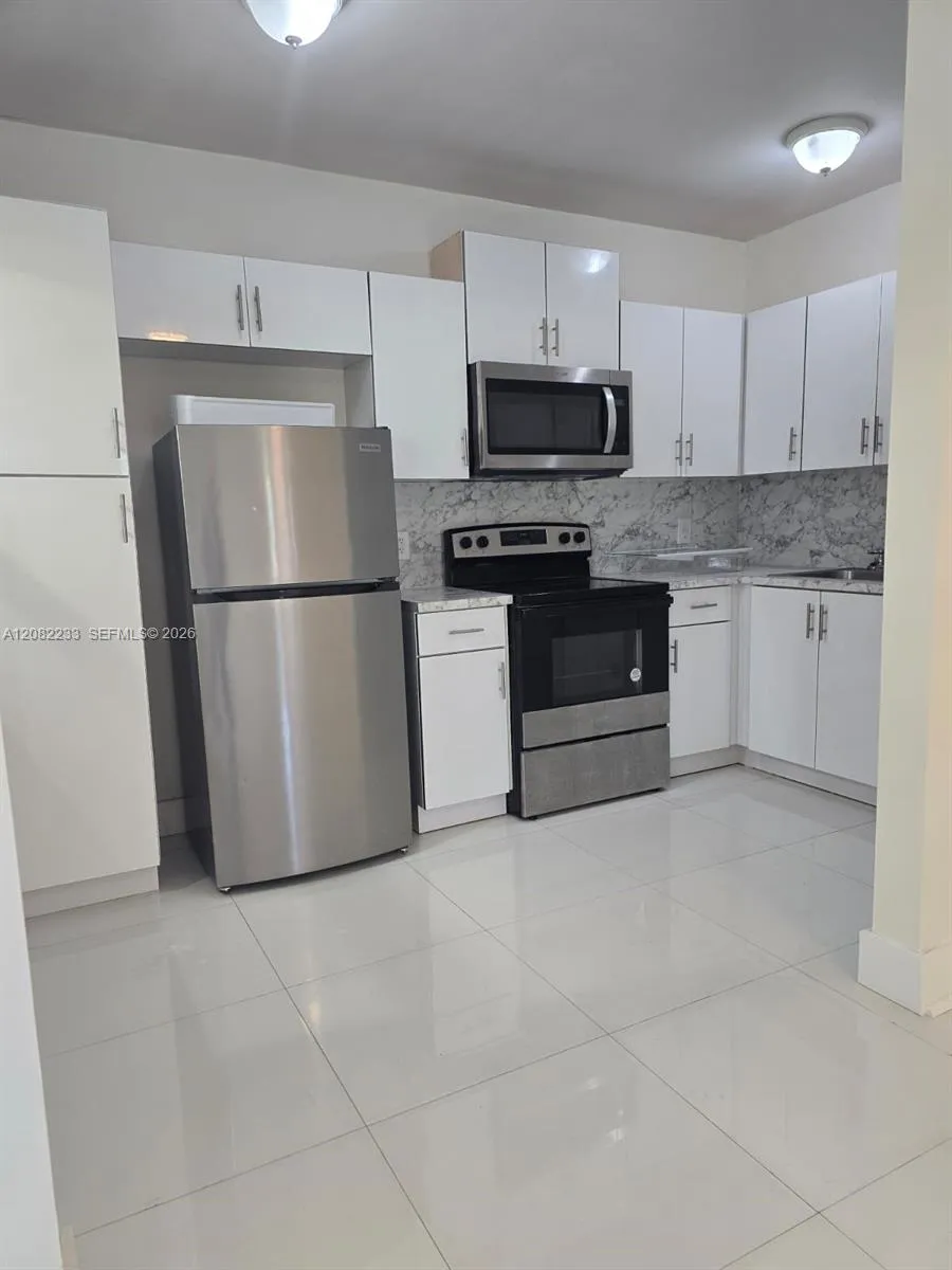 1945 NE 171st St #1 North Miami Beach, FL 33162