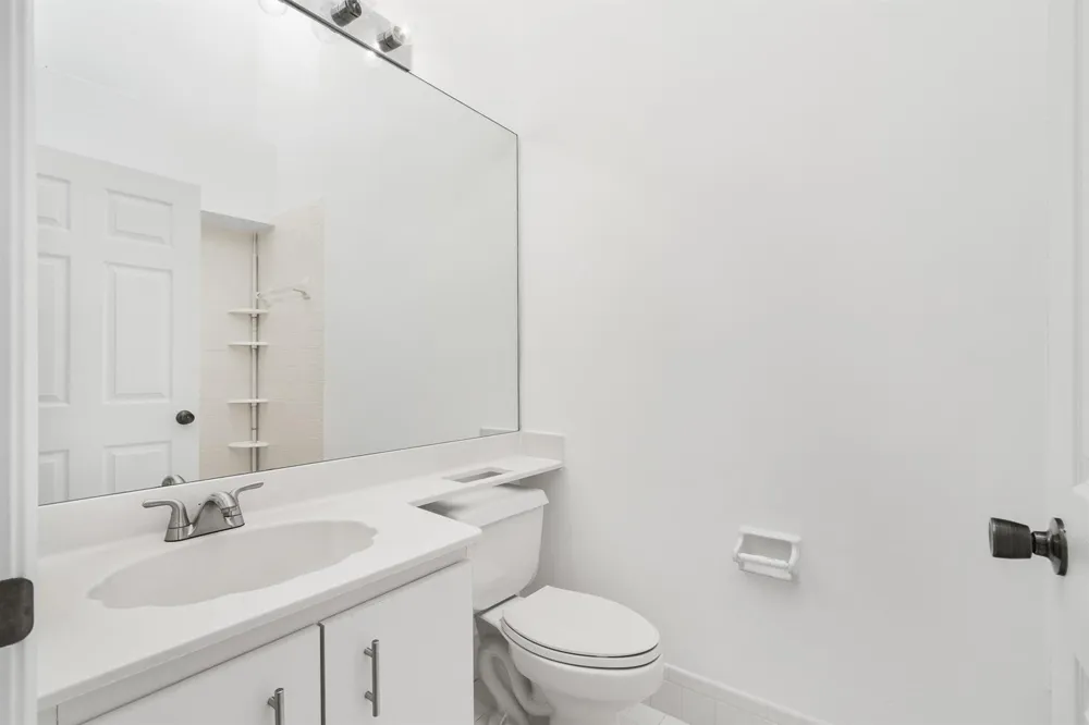 8049 ABERDEEN DRIVE #202 Boynton Beach, FL 33472