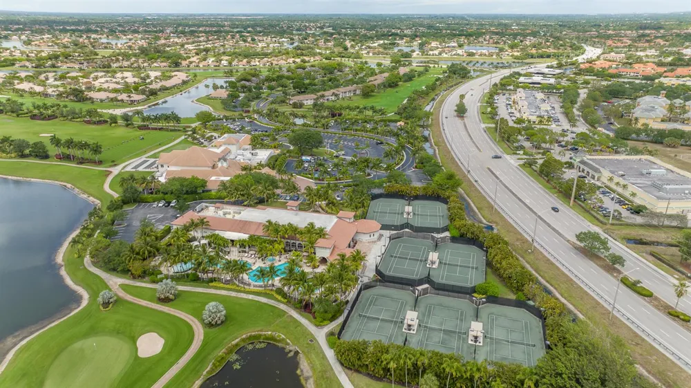 8049 ABERDEEN DRIVE #202 Boynton Beach, FL 33472