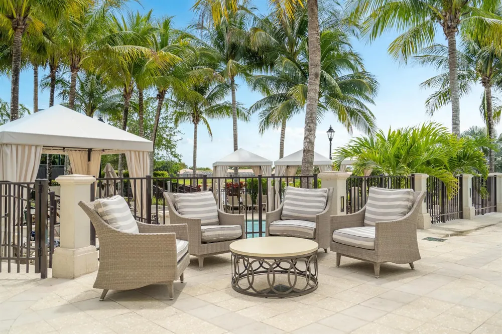 8049 ABERDEEN DRIVE #202 Boynton Beach, FL 33472