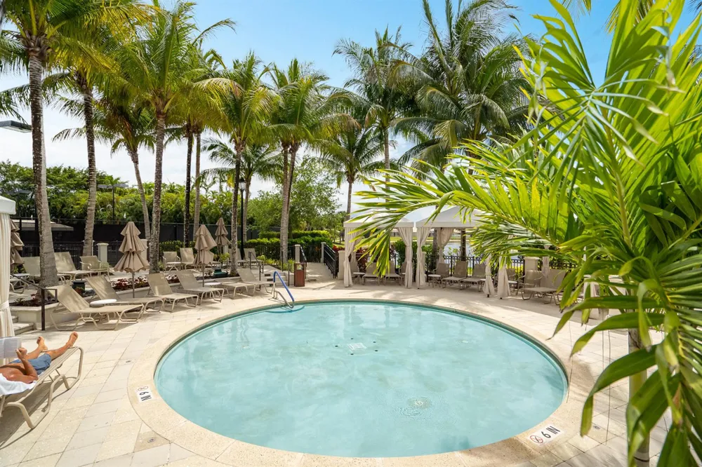8049 ABERDEEN DRIVE #202 Boynton Beach, FL 33472