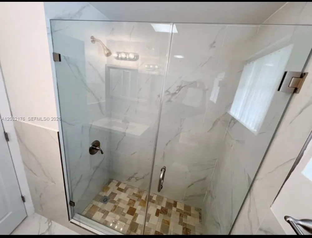 752 NW 4th St #5 Miami, FL 33128