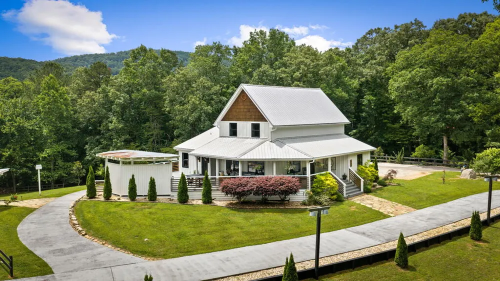 657 Campbell Camp Circle Blue Ridge, GA 30513
