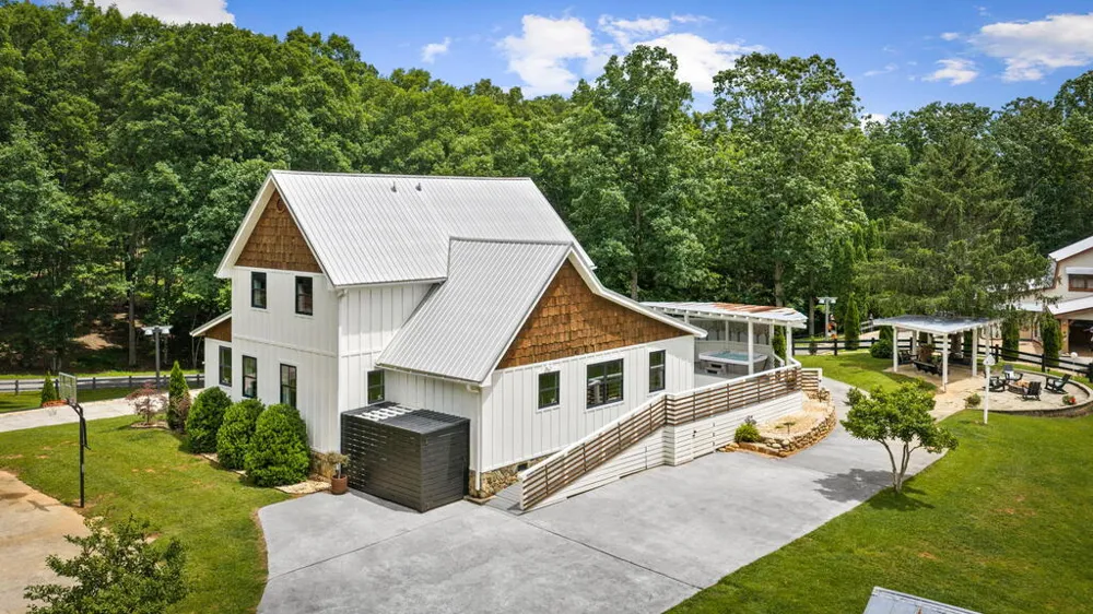 657 Campbell Camp Circle Blue Ridge, GA 30513