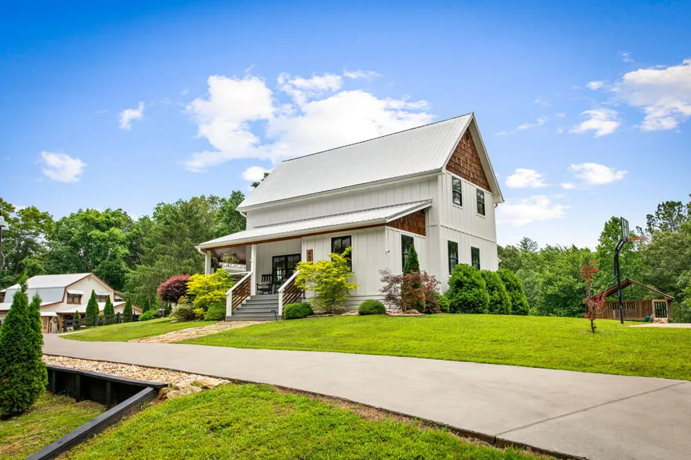 657 Campbell Camp Circle Blue Ridge, GA 30513