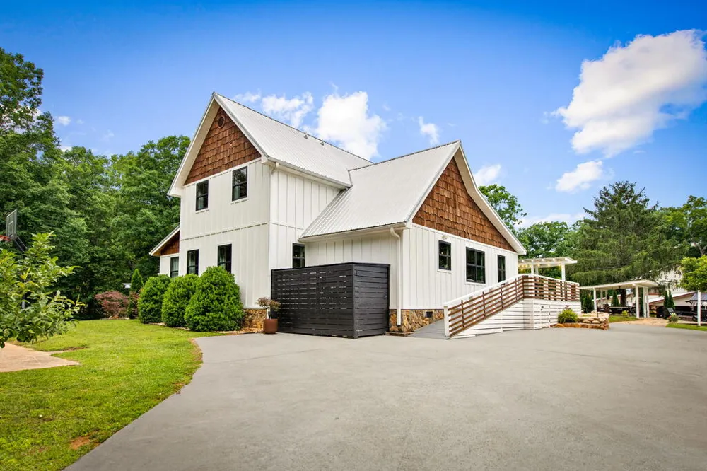 657 Campbell Camp Circle Blue Ridge, GA 30513