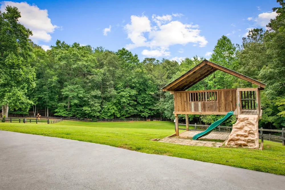 657 Campbell Camp Circle Blue Ridge, GA 30513