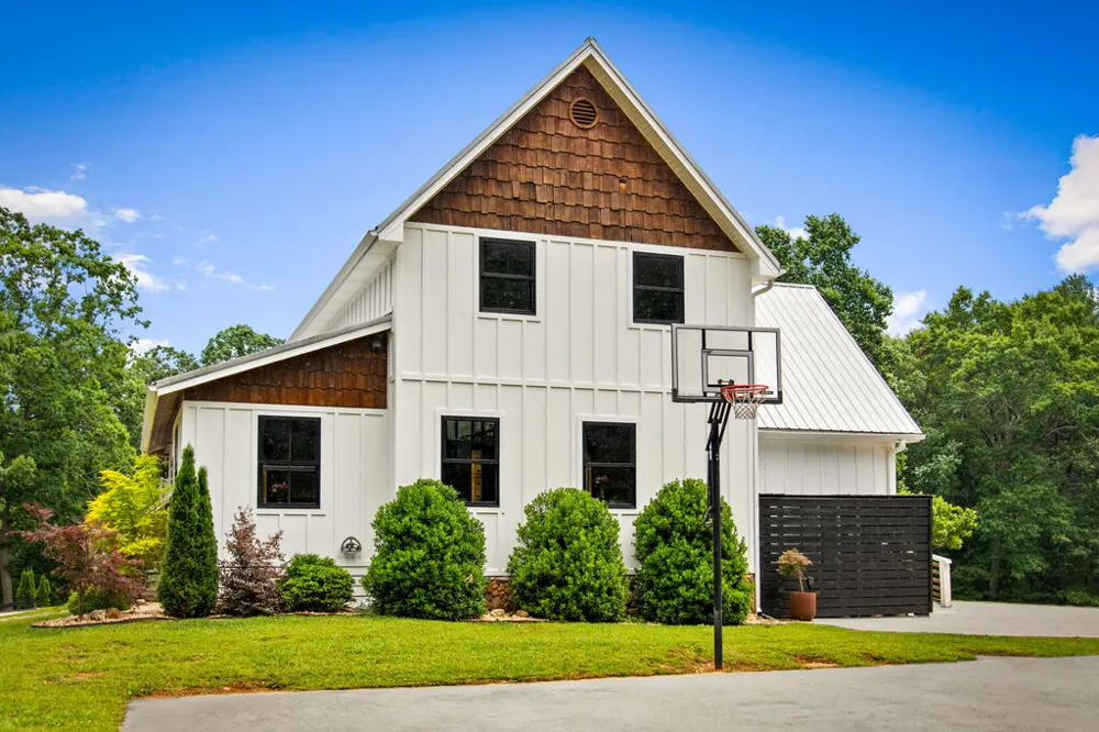 657 Campbell Camp Circle Blue Ridge, GA 30513