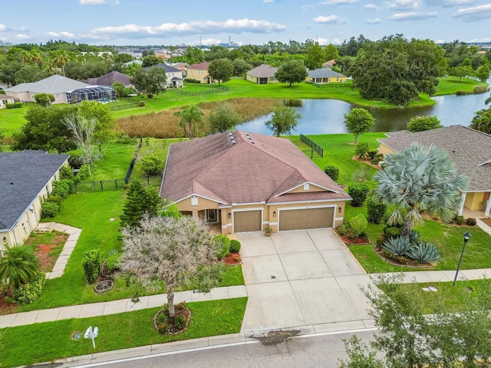 5406 SANDY SHELL DRIVE Apollo Beach, FL 33572