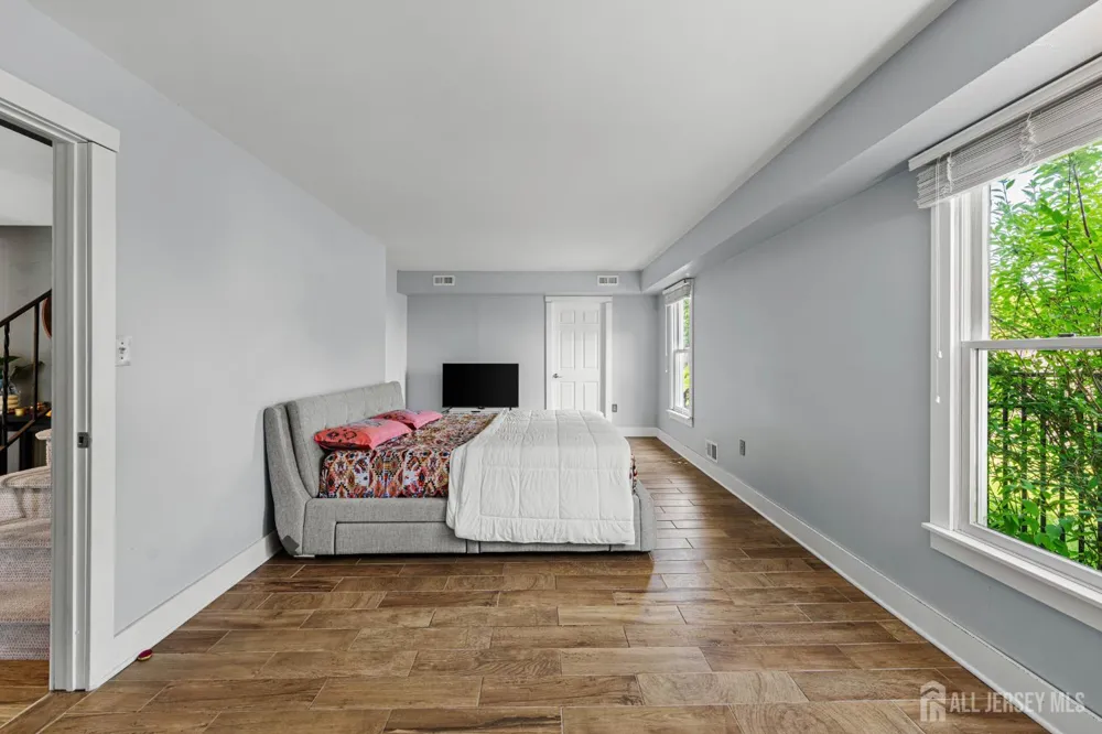 52 Krebs Road Plainsboro, NJ 08536