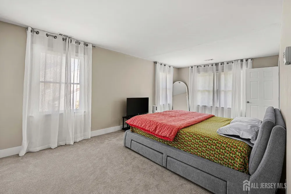52 Krebs Road Plainsboro, NJ 08536