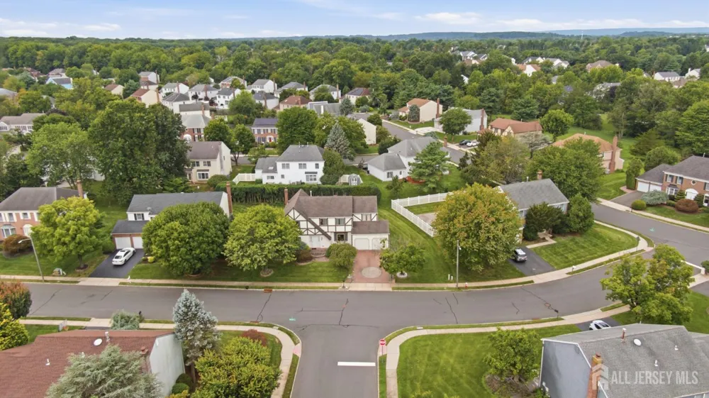 4 Victoria Way South Brunswick, NJ 08824
