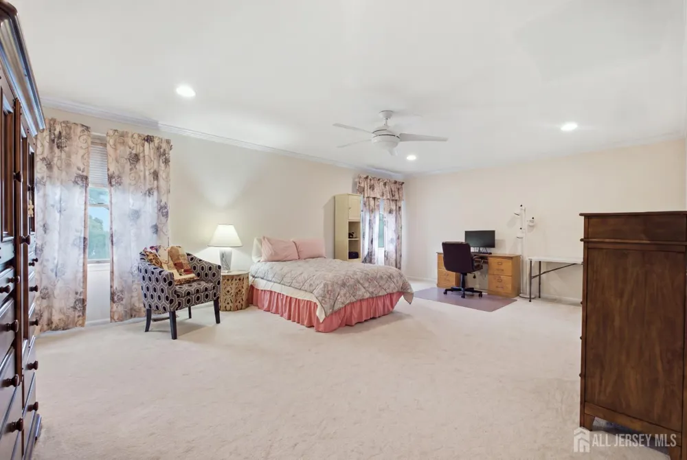 4 Victoria Way South Brunswick, NJ 08824