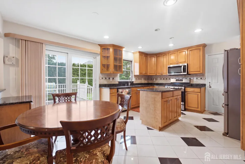 4 Victoria Way South Brunswick, NJ 08824