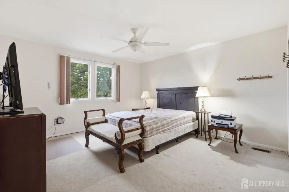 4 Victoria Way South Brunswick, NJ 08824