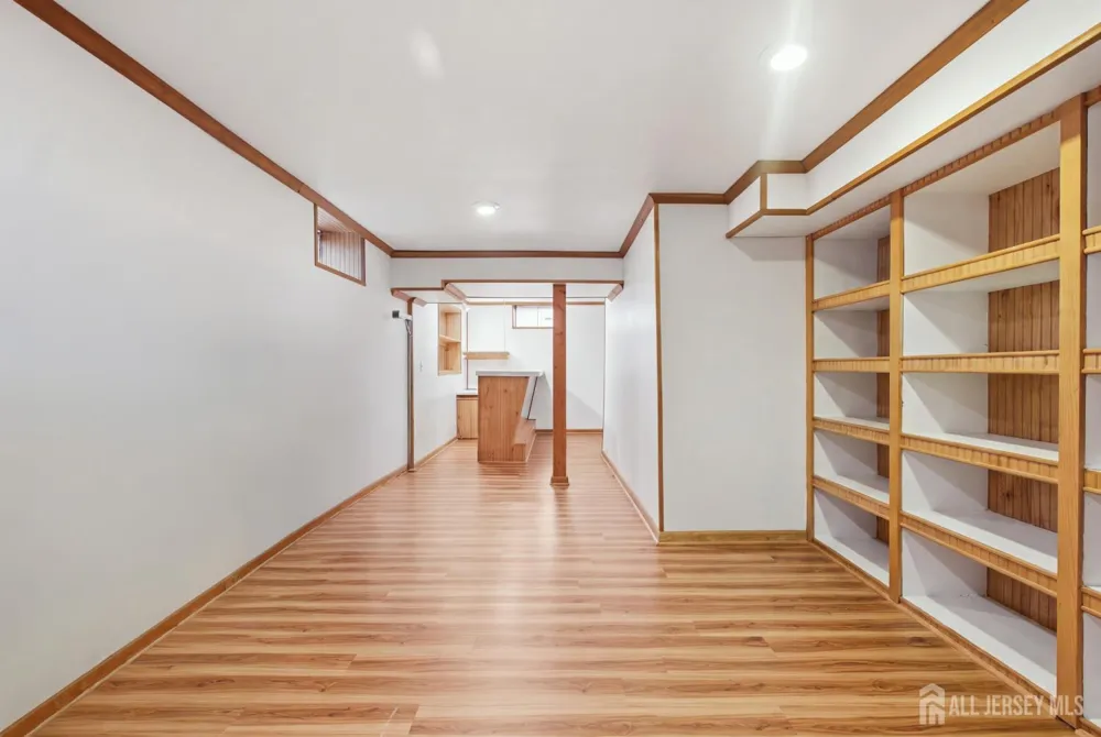 4 Victoria Way South Brunswick, NJ 08824