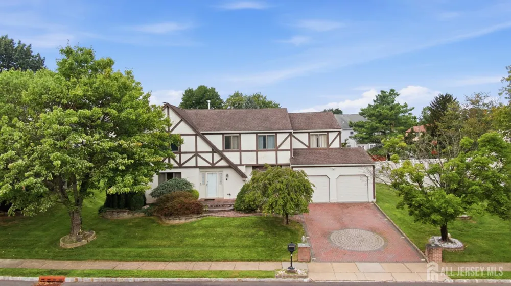 4 Victoria Way South Brunswick, NJ 08824