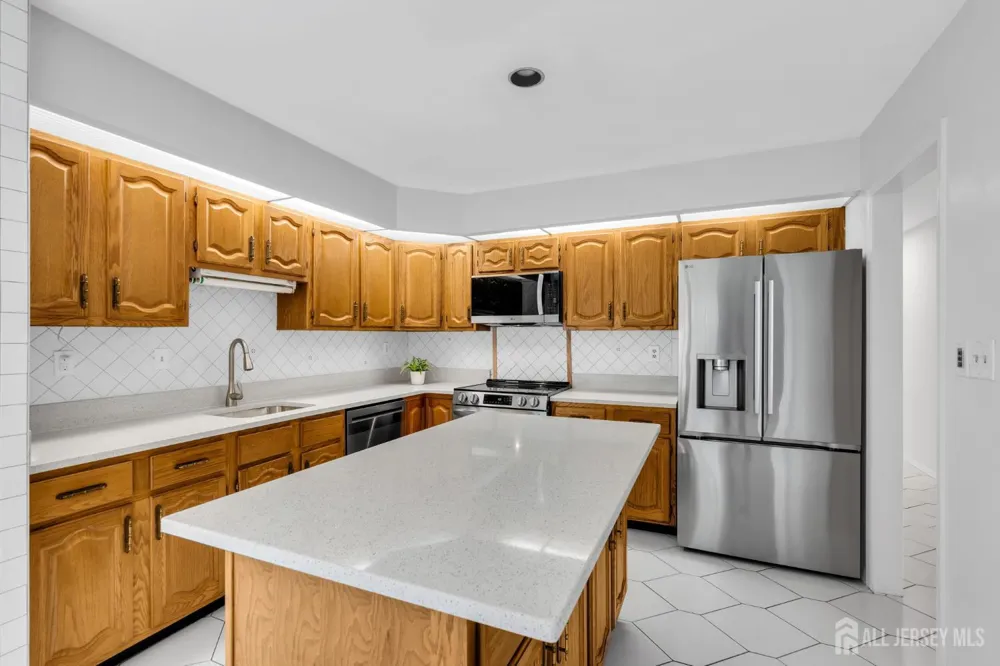 6 Rutherford Hayes Drive Monroe, NJ 08831